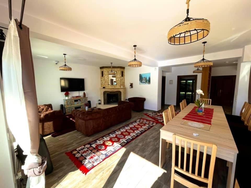 Chalet Du Lac Colibita Ngoại thất bức ảnh